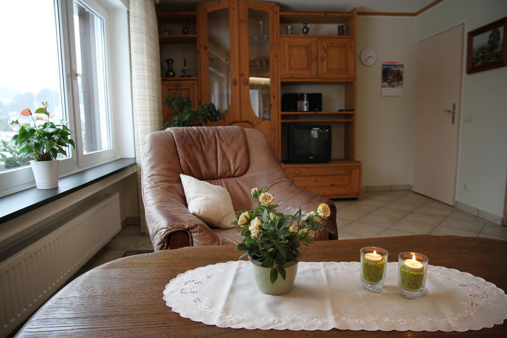 Ferienwohnung Buecker Schmallenberg Szoba fotó